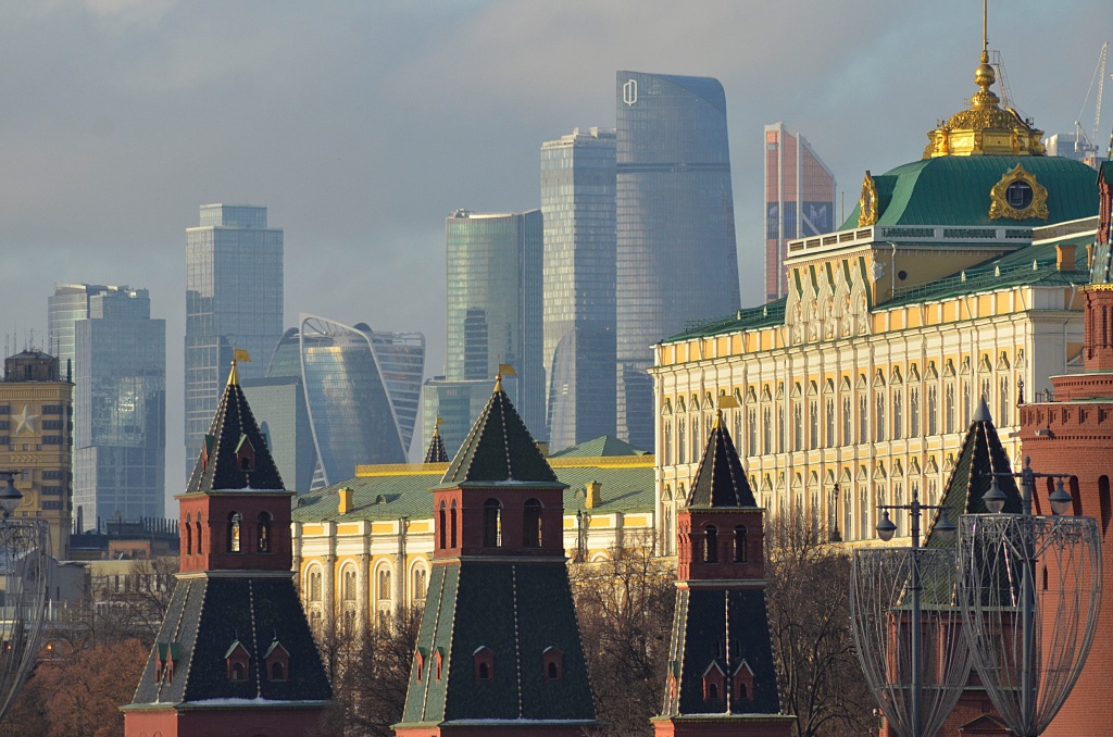 Городские службы Москвы будут работать в усиленном режиме в праздничные дни. Фото: Анна Быкова