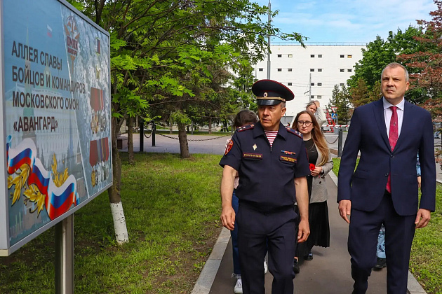 В столичном главке Росгвардии прошла встреча с ведущим Евгением Поповым